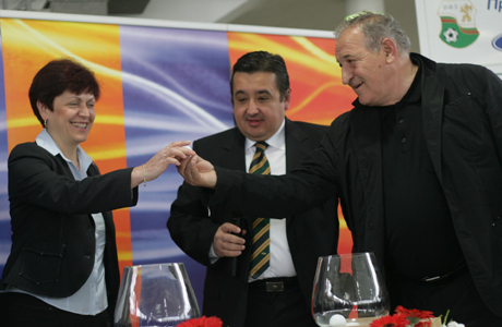 Пенев: Футболът ни е много назад