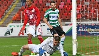 Вратарят на Черно море Иван Дюлгеров който беше отстранен заедно