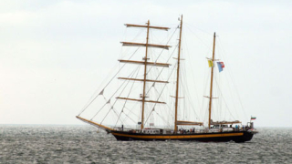 Прелестна българка спря вълните в Червено море със сексапил и световен рекорд (СНИМКИ)