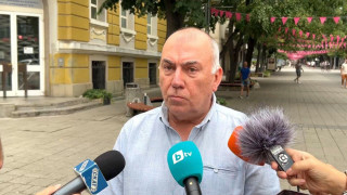 Продавач в павилион в Слънчев бряг изблъска инспектор от НАП и избяга с касовия апарат