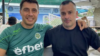 Треньорът на Рилски спортист Людмил Киров и футболният общественик и