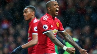 Ашли Йънг заяви че откакто е част от Манчестър Юнайтед