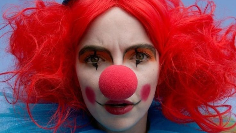 Как клоуните заслужиха уважението на Джоди Комър