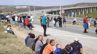 Протестите на енергетиците и миньорите предизвикаха транспортен хаос и блокади