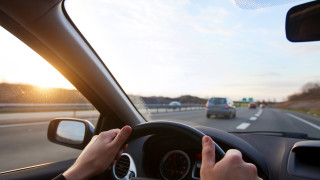 Четири непълнолетни момчета откраднаха автомобил за да се повозят с