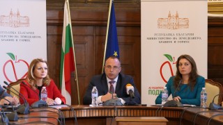Над 2,5 млрд. лв. са дадени за земеделието ни, отчете Порожанов
