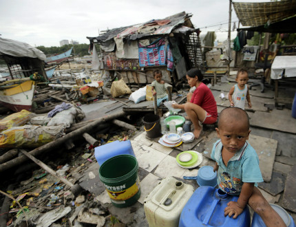 Тайфунът „Хагупит" взе първи жертви във Филипините
