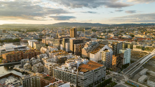 Норвежки съд призна мъж за виновен за стрелбата в гей