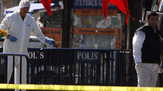 Следите от атентата в Истанбул водят към лява организация