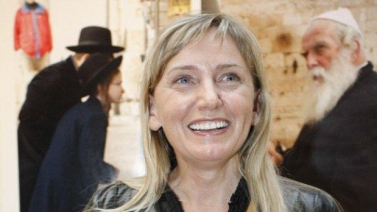 Елена Йончева е бременна в осмия месец