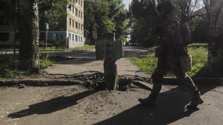 Русия изтласка украинските сили в предградията на Северодонецк