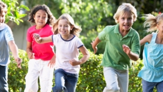 Децата отглеждани в приемни семейства по проекта Приеми ме 2015