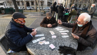 Здравни експерти предупредиха за нови щамове на коронавируса които започват