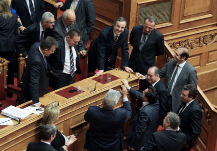 Гърция се готви за административна чистка 
