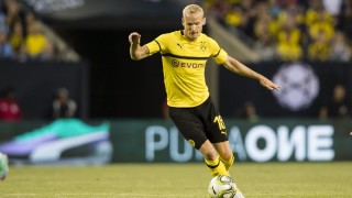 Халфът на Борусия Дортмунд Себастиан Роде ще доиграе сезона под