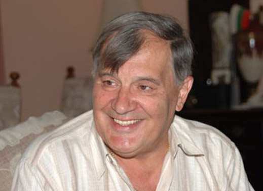 Почина Иван Славков