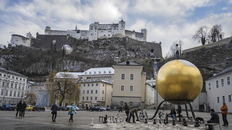 Австрия разхлабва COVID мерките по празниците 