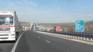 Спират временно бързите тестове за водачи на камиони на ГКПП "Промахон"