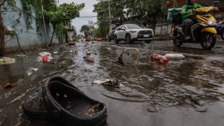 Тропическата буря Трами уби най малко 26 души и принуди повече