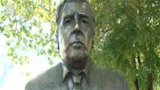 Издигнаха паметника на Калоянчев в Бургас