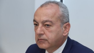 Гълъб Донев оставя два варианта за увеличение на пенсиите