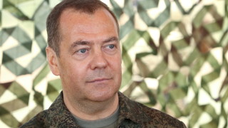 Медведев иска Русия да нанесе максимално поражение на Украйна