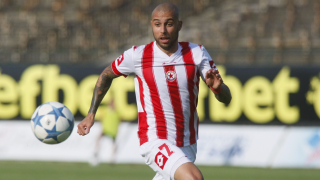 "Малкия шивач" пробва да впечатли полски гранд