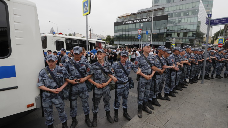 Над 600 задържани на протест за местните избори в Москва 