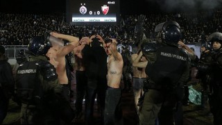 Конфликт между феновете на Партизан предизвикал кървавото меле в Белград (ВИДЕО)