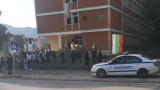  В Софийска област полицията ревизира за платен избор, а попада на бележници за самун и сол 