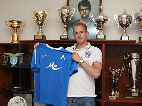 НАК Бреда връща Арш на Левски