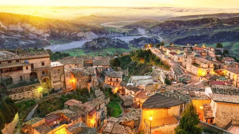 Тези италиански села ще ви платят €28 000, за да се преместите там