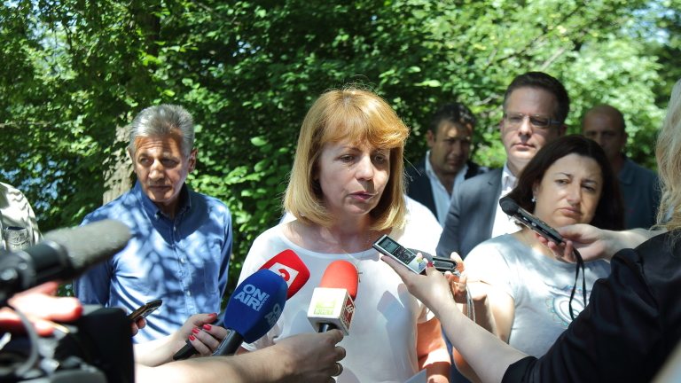 Фандъкова обеща да не изсичат дървета в Борисовата градина