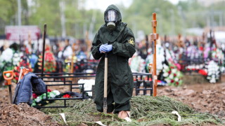 Заразените с коронавирус в Русия се увеличиха с 8926 за