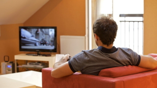 Телевизорите смартфоните бялата техника и мебелите за дома са сред