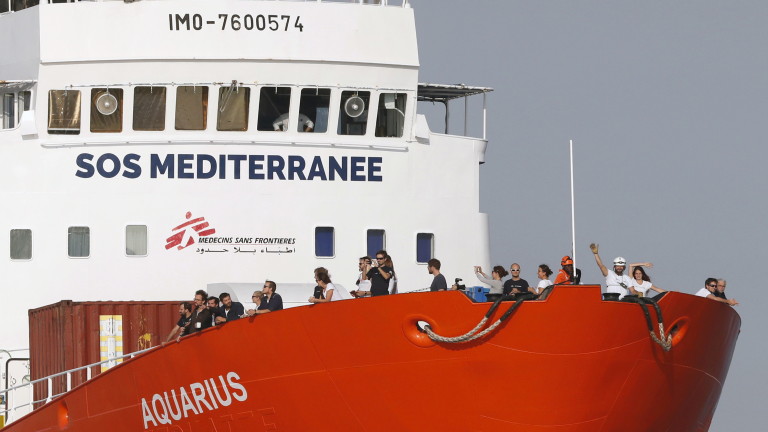 Франция не е готова да позволи на Средиземноморския спасителен кораб