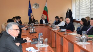 Заседание на Отрасловия съвет за тристранно сътрудничество Хранително вкусова промишленост се
