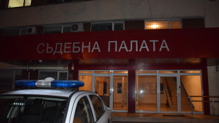 Майката на 7 годишната Дамла която бе удушена в Момчилград излезе