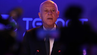 Президентът на Тунис Каис Саид отстрани премиера на страната