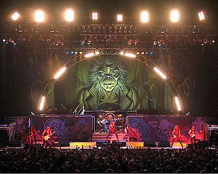 Iron Maiden идват в София