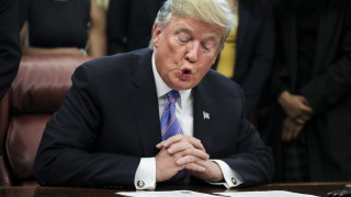 Президентът на САЩ Доналд Тръмп е наредил на министрите на