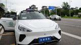 Защо Китай бие спирачките на автономните таксита?