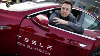 Американският производител на електрически коли Тесла обяви че е получил