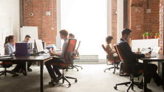 Интернет платформата за търсене на работа Indeed планира да съкрати