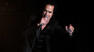 От края на 70 те години на миналия век австралийският музикант