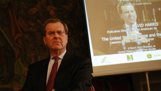 Европа може да разчита на военна закрила от САЩ, увери в София Дейвид Харис