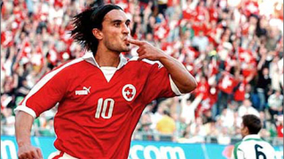 Хакан Якин заменя Фонлантен в състава на Швейцария