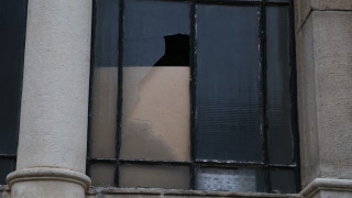 От главното мюфтийство са обезпокоени за счупения прозорец на синагогата