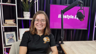 Да тръгнеш сама на другия край на света изисква повече