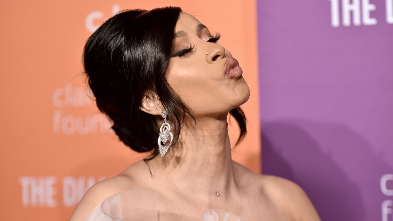 Cardi B е показно за това, че стига да работиш